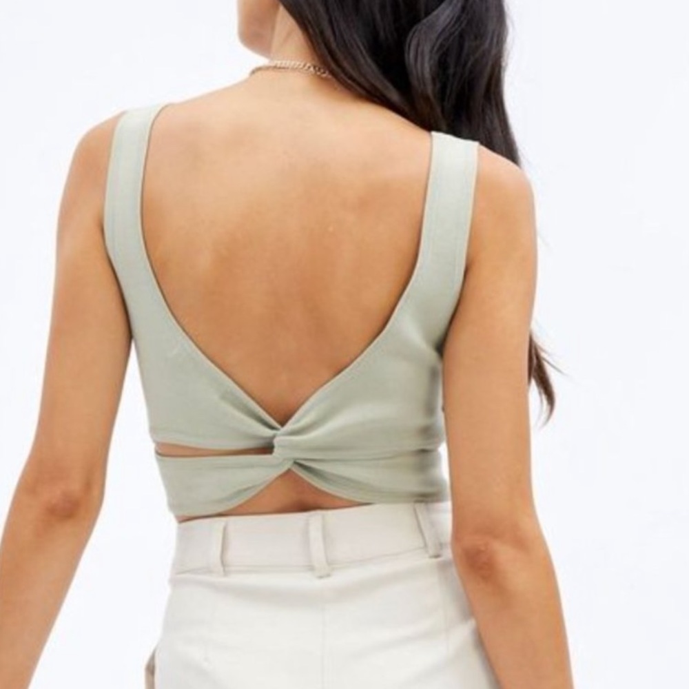 NWT twist back knit tank - Picture 6 of 6